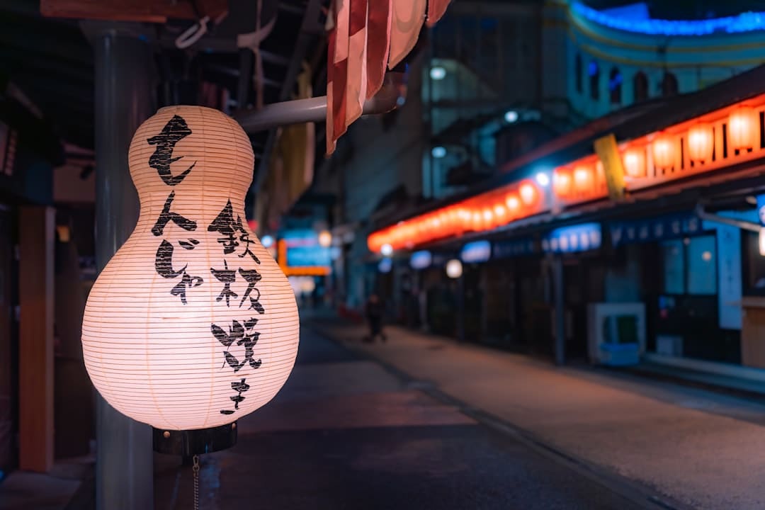 车企与智驾提供商加深合作 宝马联手Momenta发布专属智驾系统